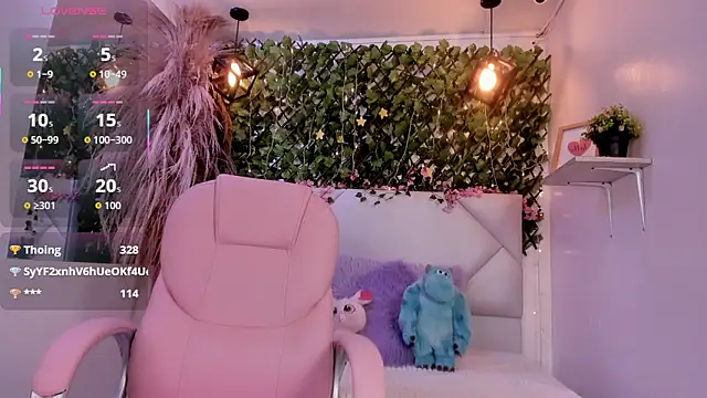 Snapshot of Abby_Piink chatting on 19, 12, 2025 Abby Piink online show from 19, 12, 2025