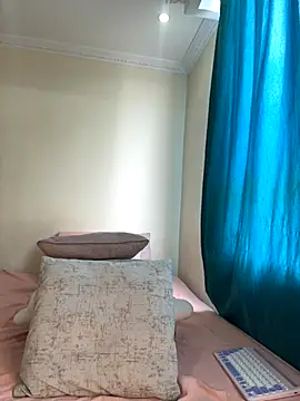 Ivelleee  online show from 9, 11, 2025