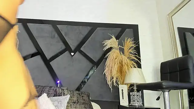 CamilaJohnston online show from 18, 3, 2026