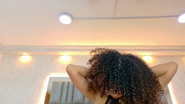 CamilaJohnston online show from 7, 5, 2026