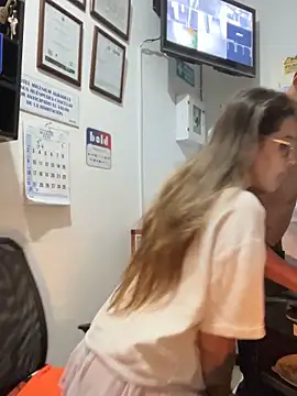 Lola Terry online show from 11, 3, 2025