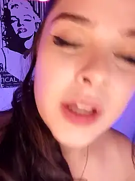 Snapshot of LoganPeny chatting on 20, 3, 2025 LoganPeny online show from 20, 3, 2025