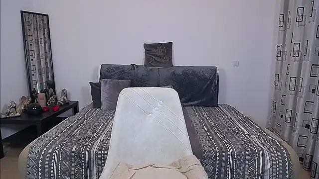 Snapshot of SharronAlexa chatting on 10, 10, 2025 SharronAlexa online show from 10, 10, 2025