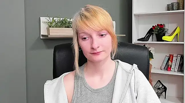 hottieBlair online show from 19, 3, 2025