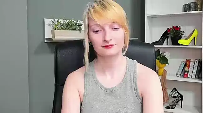 hottieBlair online show from 19, 3, 2025