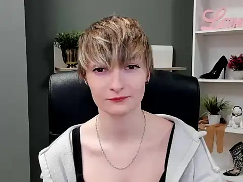 hottieBlair online show from 25, 9, 2025