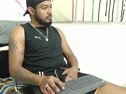 BladeFoxxx1 online show from 1, 10, 2025