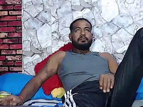 BladeFoxxx1 online show from 19, 2, 2026