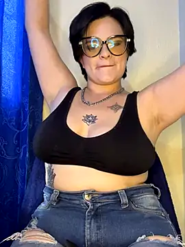 Snapshot of Mistress_Niky_ chatting on 10, 10, 2025 Mistress Niky online show from 10, 10, 2025