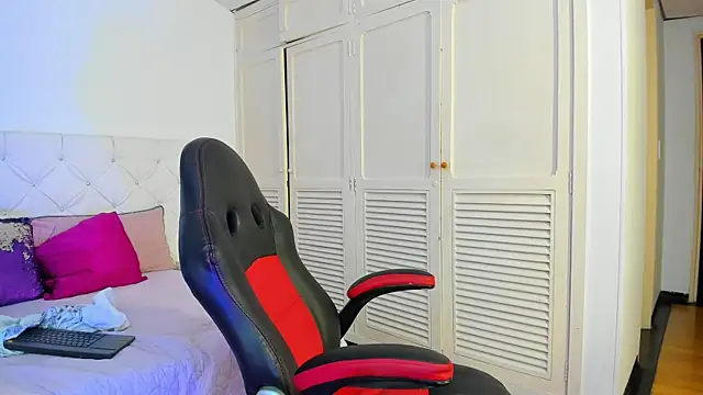 Zaira Angel online show from 12, 11, 2025