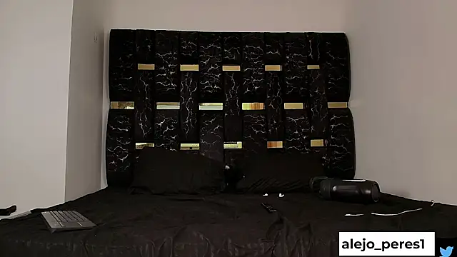 Snapshot of chris_blake__ chatting on 10, 9, 2025 chris blake   online show from 10, 9, 2025