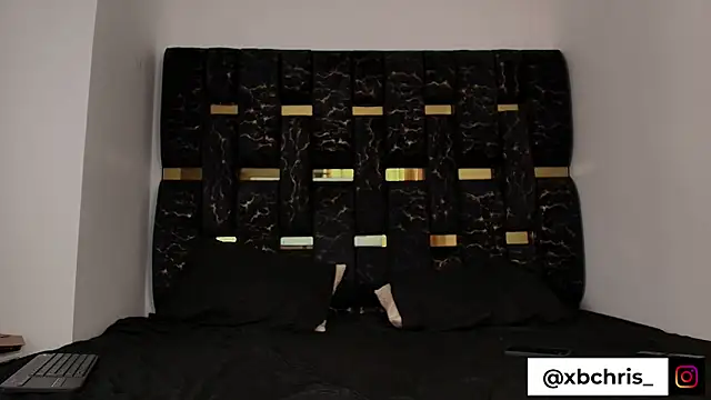 Snapshot of chris_blake__ chatting on 12, 9, 2025 chris blake   online show from 12, 9, 2025