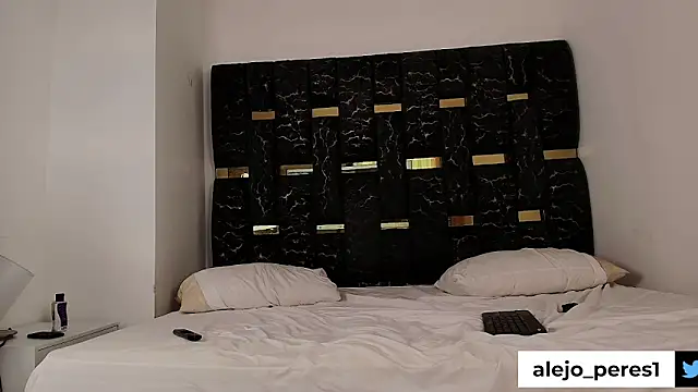 Snapshot of chris_blake__ chatting on 3, 10, 2025 chris blake   online show from 3, 10, 2025