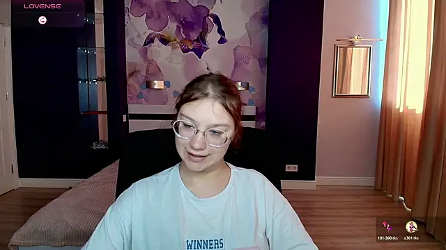 AngelinaLow online show from 21, 10, 2025