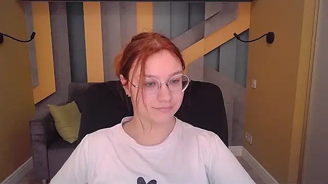 AngelinaLow online show from 16, 3, 2026