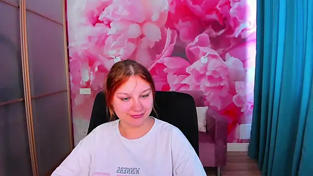 Snapshot of AngelinaLow chatting on 15, 5, 2026 AngelinaLow online show from 15, 5, 2026