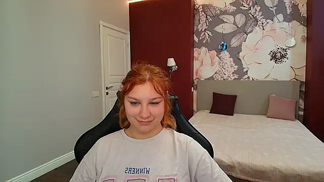 Snapshot of AngelinaLow chatting on 5, 6, 2026 AngelinaLow online show from 5, 6, 2026