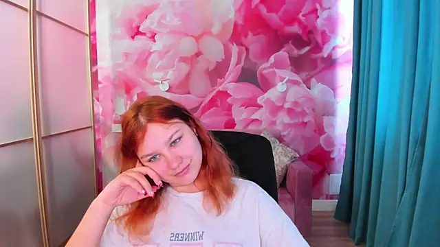 Snapshot of AngelinaLow chatting on 6, 6, 2026 AngelinaLow online show from 6, 6, 2026