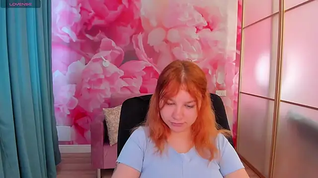 Snapshot of AngelinaLow chatting on 14, 6, 2026 AngelinaLow online show from 14, 6, 2026