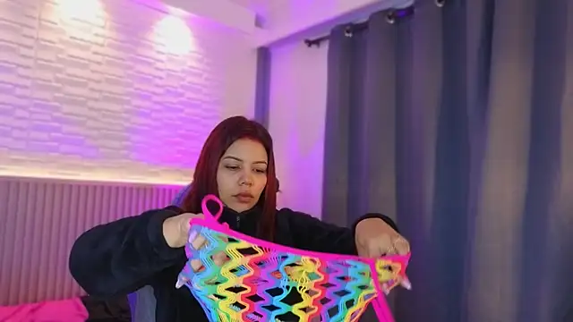 TiffanyWalk online show from 16, 12, 2025