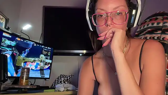 SpaceCowWhore online show from 12, 9, 2025