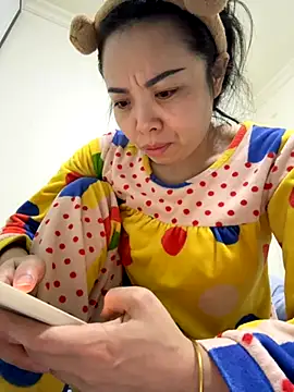 Snapshot of aa520uv chatting on 6, 11, 2025 aa520uv online show from 6, 11, 2025