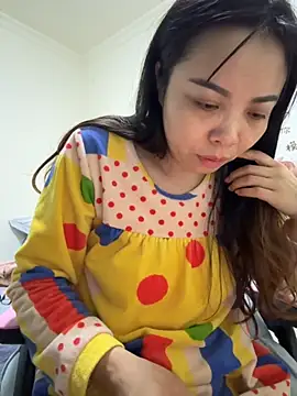 Snapshot of aa520uv chatting on 18, 11, 2025 aa520uv online show from 18, 11, 2025