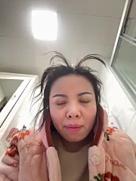 Snapshot of aa520uv chatting on 14, 12, 2025 aa520uv online show from 14, 12, 2025