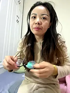 Snapshot of aa520uv chatting on 20, 12, 2025 aa520uv online show from 20, 12, 2025