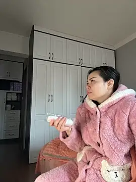 Snapshot of aa520uv chatting on 7, 1, 2026 aa520uv online show from 7, 1, 2026