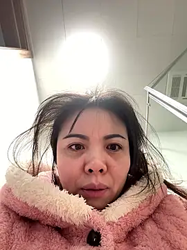 Snapshot of aa520uv chatting on 8, 1, 2026 aa520uv online show from 8, 1, 2026