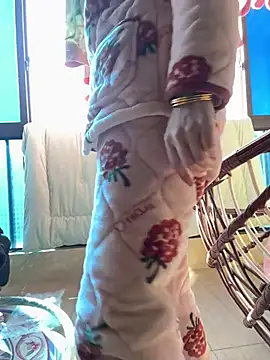 Snapshot of aa520uv chatting on 14, 1, 2026 aa520uv online show from 14, 1, 2026