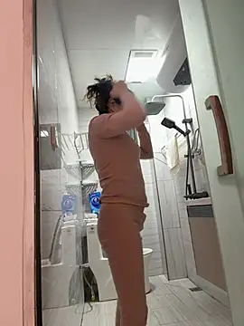 Snapshot of aa520uv chatting on 10, 2, 2026 aa520uv online show from 10, 2, 2026