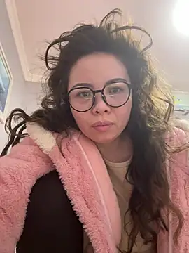 Snapshot of aa520uv chatting on 16, 2, 2026 aa520uv online show from 16, 2, 2026