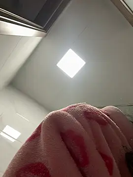 Snapshot of aa520uv chatting on 24, 2, 2026 aa520uv online show from 24, 2, 2026