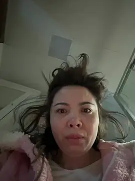 Snapshot of aa520uv chatting on 3, 3, 2026 aa520uv online show from 3, 3, 2026