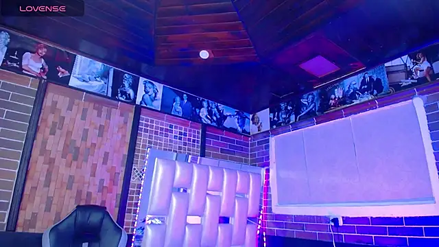 kriss sweetboobs10 online show from 25, 6, 2026