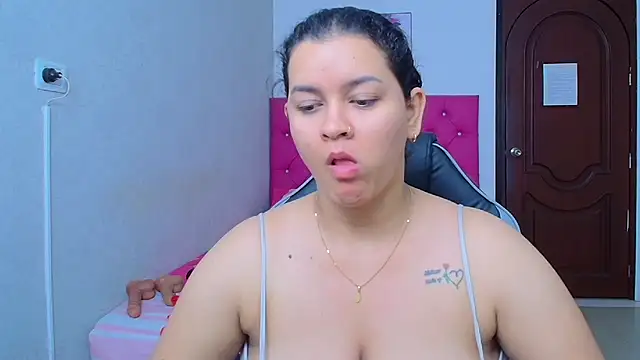 kriss sweetboobs10 online show from 26, 7, 2026