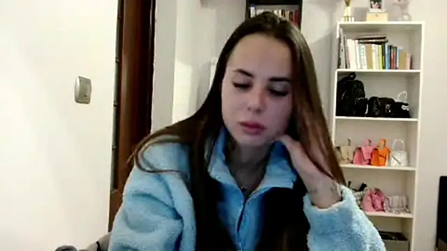 Snapshot of MayaJoy24 chatting on 21, 10, 2025 MayaJoy24 online show from 21, 10, 2025