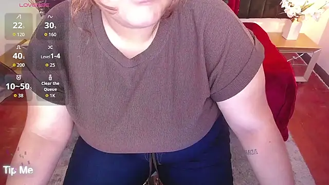 Snapshot of ailyn_maury chatting on 10, 6, 2026 ailyn maury online show from 10, 6, 2026