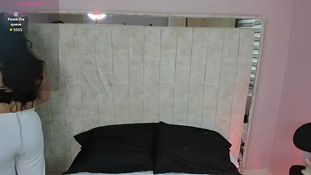 Snapshot of Alice_26_ chatting on 8, 9, 2025 Alice 26  online show from 8, 9, 2025