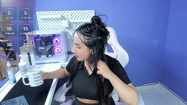 Snapshot of Alice_26_ chatting on 22, 10, 2025 Alice 26  online show from 22, 10, 2025