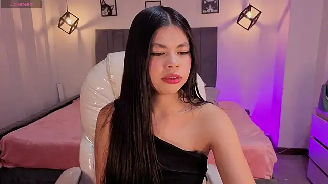 Pretty Johnson  online show from 5, 8, 2026