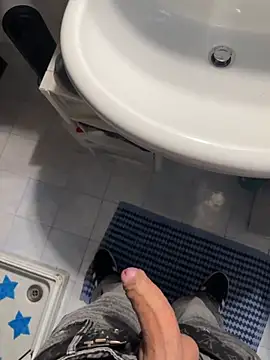 Snapshot of impaolo20 chatting on 5, 2, 2026 impaolo20 online show from 5, 2, 2026