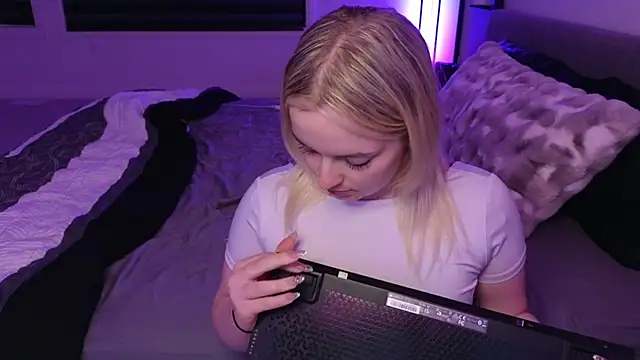 margot robbie7 online show from 20, 5, 2026