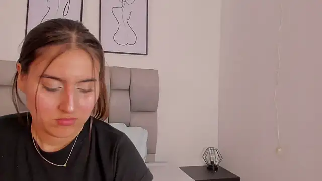 Hanna Evans   online show from 14, 9, 2025