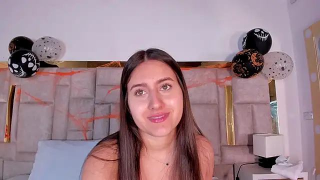 Hanna Evans   online show from 27, 10, 2025