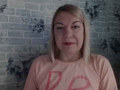 Lillia Ray online show from 3, 12, 2025