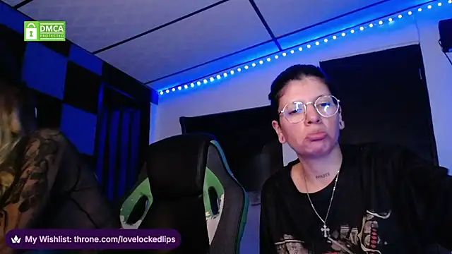 Snapshot of lovelockedlips chatting on 16, 7, 2026 lovelockedlips online show from 16, 7, 2026