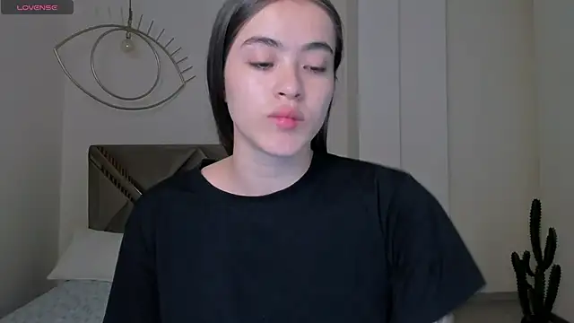 MaiaCollins online show from 4, 2, 2026